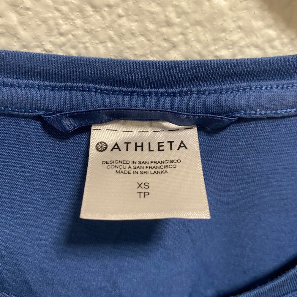 Athleta air out cinch tee shirt size xs - Picture 2 of 6